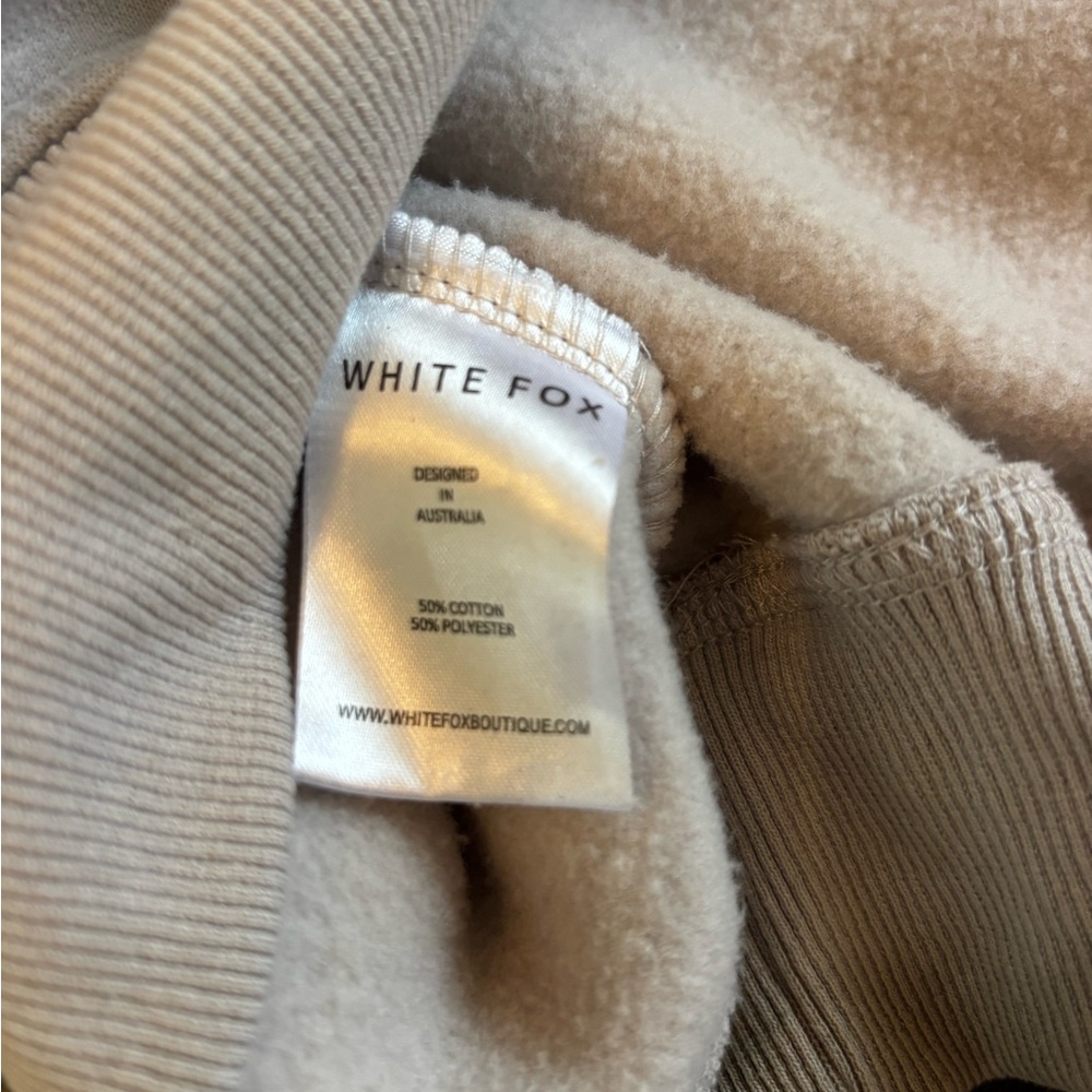 White Fox Vol.3 Beige Pullover Hoodie M/L Fleece Logo Cotton Blend Long Sleeve - Picture 6 of 6
